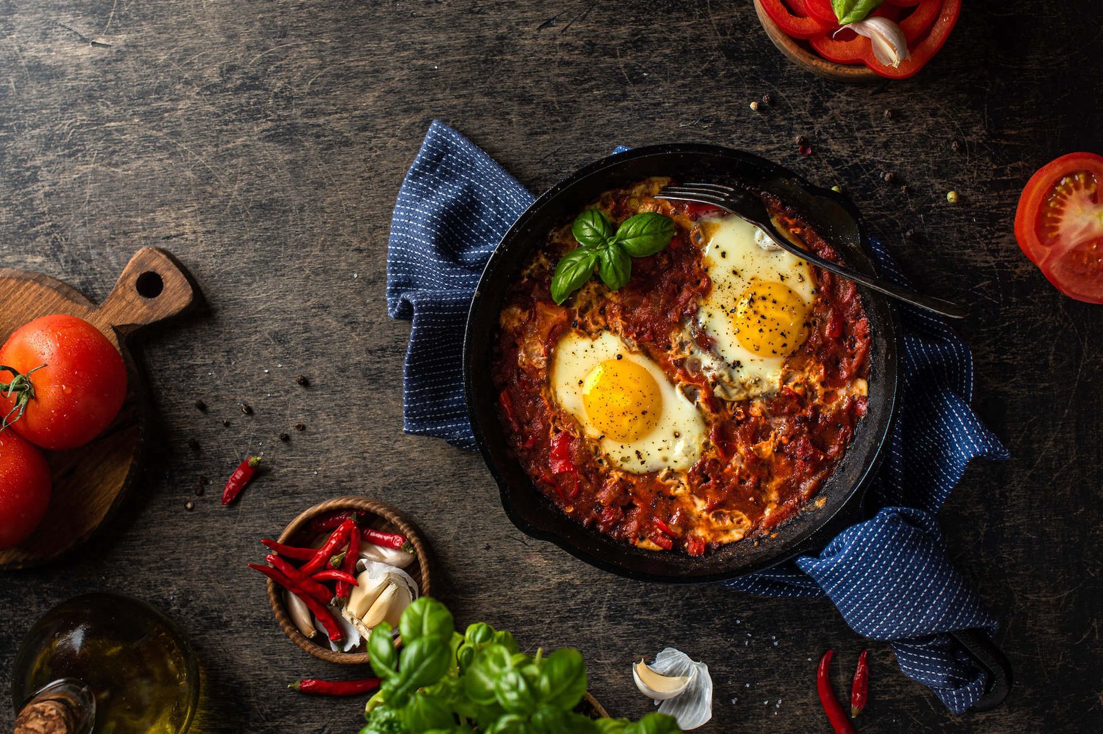 foodiesfeed.com delicious shakshouka
